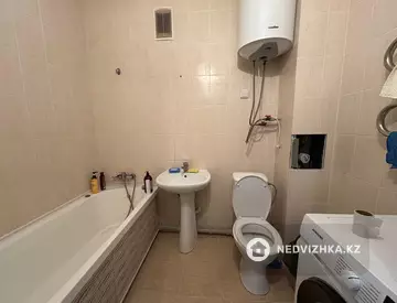 1-комнатная квартира, этаж 4 из 5, 38 м², миниатюра 4