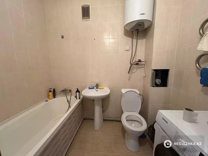 1-комнатная квартира, этаж 4 из 5, 38 м², фотография 4