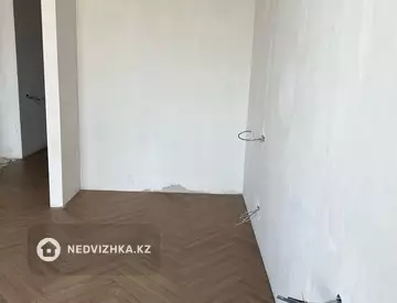 3-комнатная квартира, этаж 7 из 12, 87 м²