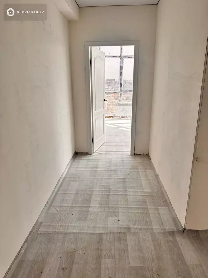 1-комнатная квартира, этаж 4 из 5, 50 м², фотография 2