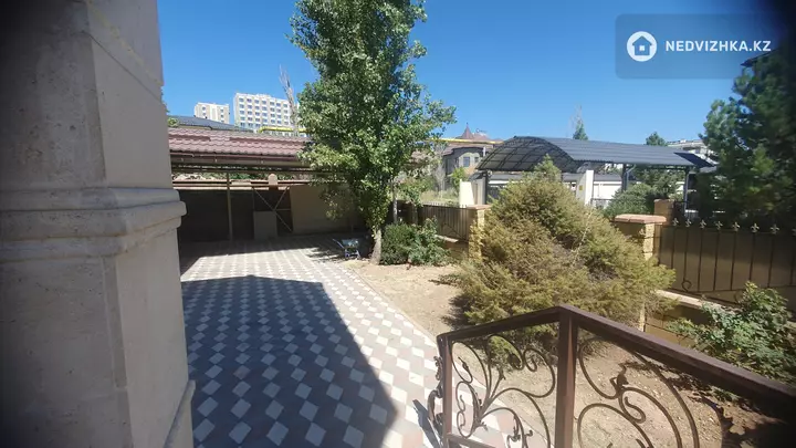 8-комнатный дом, 12 соток, 352 м², фотография 4