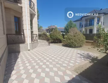 8-комнатный дом, 12 соток, 352 м²