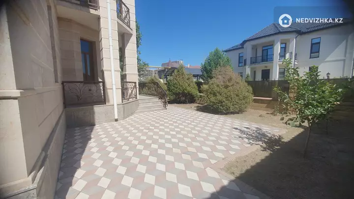 8-комнатный дом, 12 соток, 352 м², фотография 5