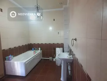 8-бөлмелі үй, 12 соттық, 352 м², 10-нобай