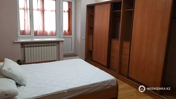 3-комнатная квартира, этаж 7 из 9, 93 м², фотография 2