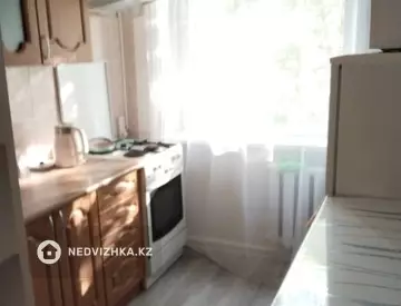 1-комнатная квартира, этаж 1 из 5, 32 м², Посуточно, миниатюра 10