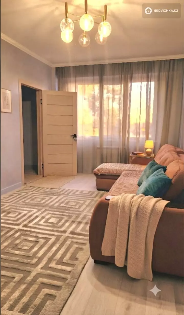 3-комнатная квартира, этаж 4 из 9, 75 м², фотография 3