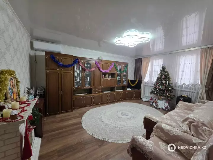 6-комнатный дом, 8 соток, 80 м², фотография 2