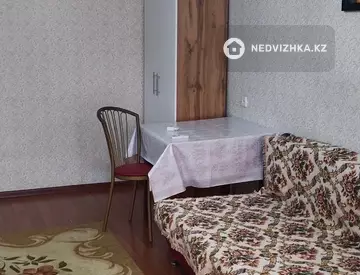 2-комнатная квартира, этаж 3 из 5, 47 м², миниатюра 6