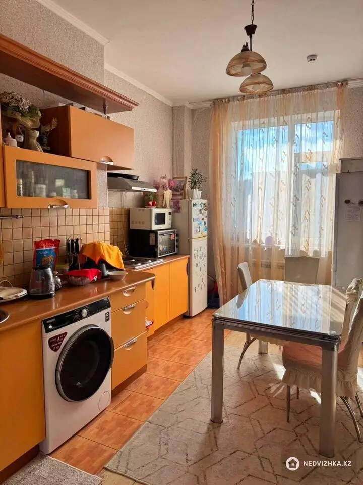 2-комнатная квартира, этаж 10 из 11, 85 м², фотография 3