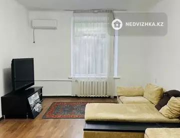 3-комнатная квартира, этаж 3 из 4, 76 м², миниатюра 1