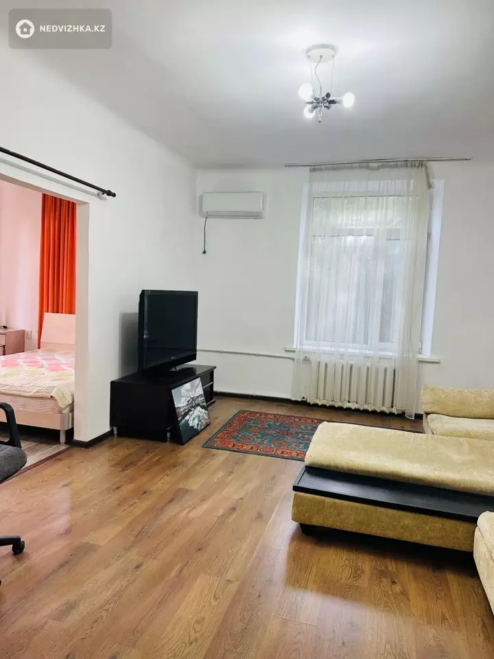 3-комнатная квартира, этаж 3 из 4, 76 м², фотография 2