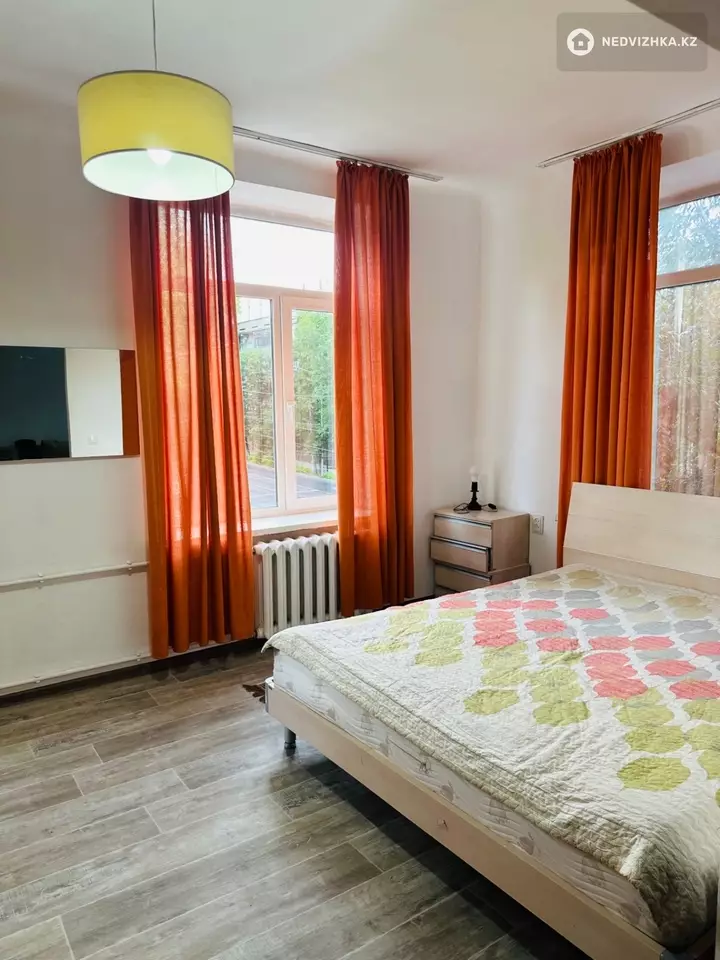 3-комнатная квартира, этаж 3 из 4, 76 м², фотография 4
