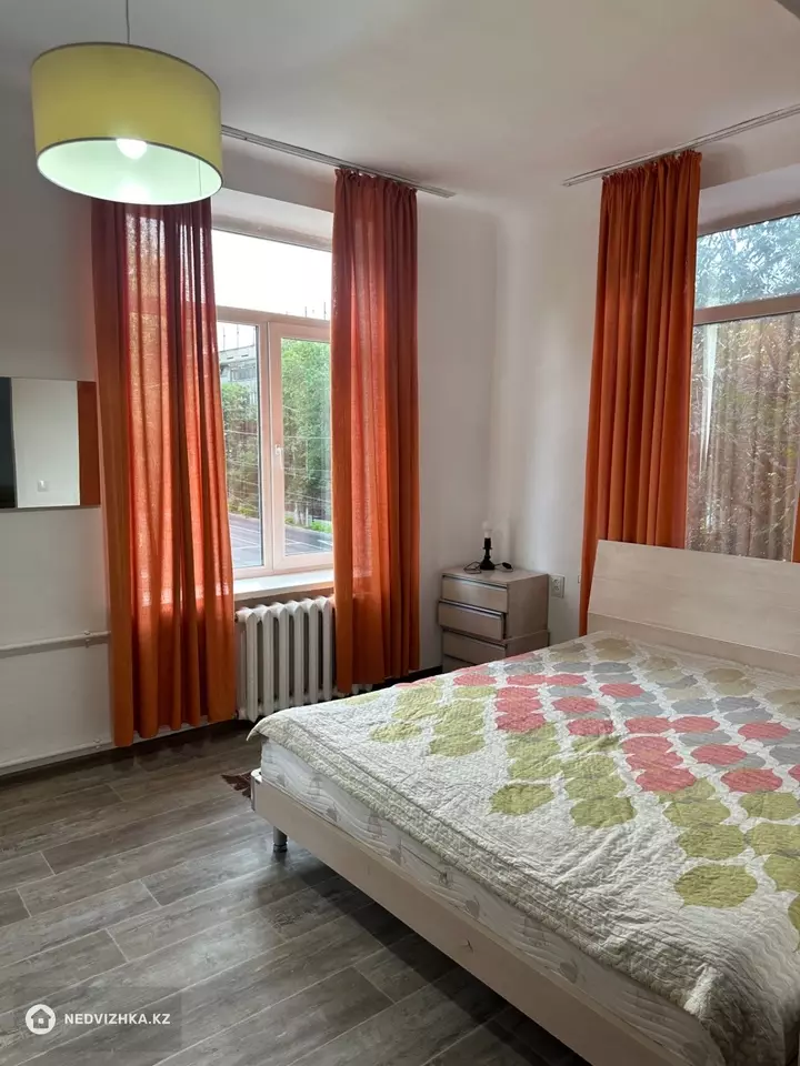 3-комнатная квартира, этаж 3 из 4, 76 м², фотография 5