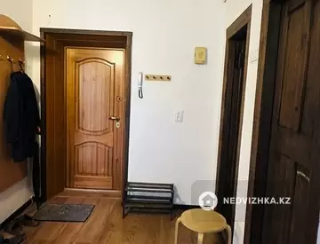 3-комнатная квартира, этаж 3 из 4, 76 м², миниатюра 7