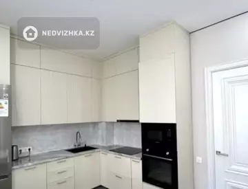 2-комнатная квартира, этаж 3 из 8, 72 м², миниатюра 4