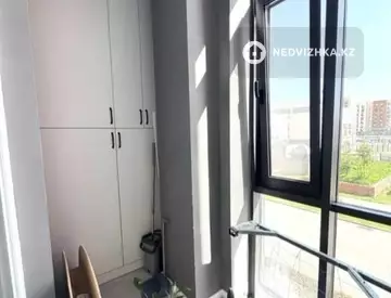 2-комнатная квартира, этаж 3 из 8, 72 м², миниатюра 6