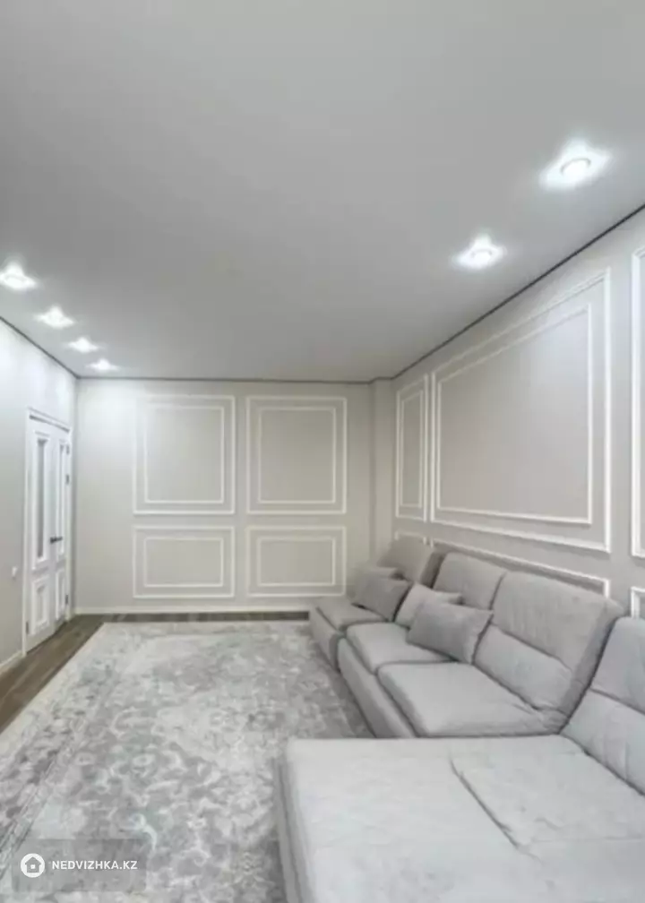 2-комнатная квартира, этаж 3 из 8, 72 м², фотография 3