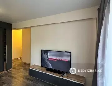 1-комнатная квартира, этаж 1 из 5, 45 м², Посуточно, миниатюра 6