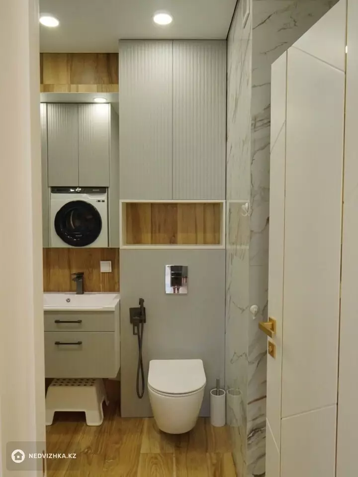 3-бөлмелі пәтер, қабат 15 барлық қабат саны 17, 77 м², 2-фотосурет