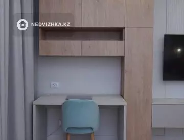 3-комнатная квартира, этаж 15 из 17, 77 м²