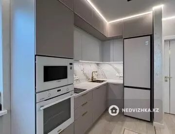 3-комнатная квартира, этаж 15 из 17, 77 м², миниатюра 10