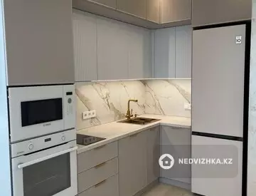 3-комнатная квартира, этаж 15 из 17, 77 м², миниатюра 11