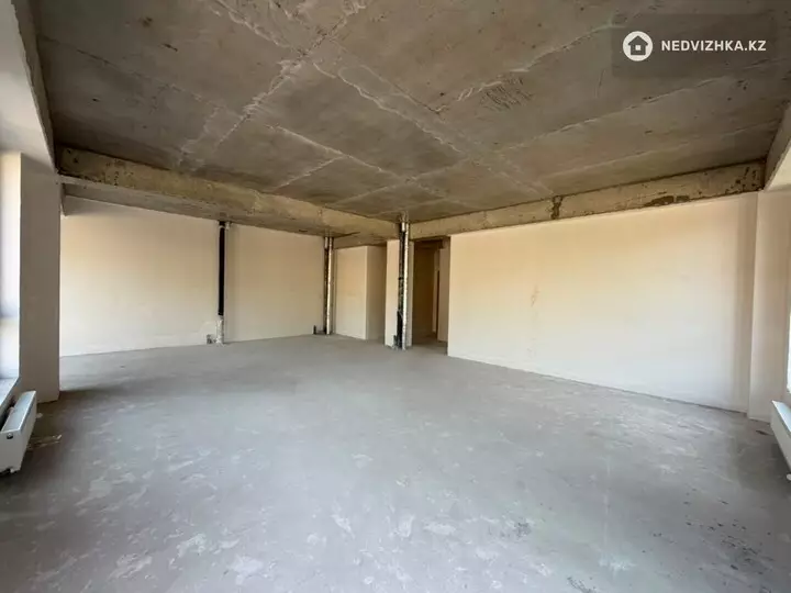 3-комнатная квартира, этаж 1 из 3, 85 м², фотография 5