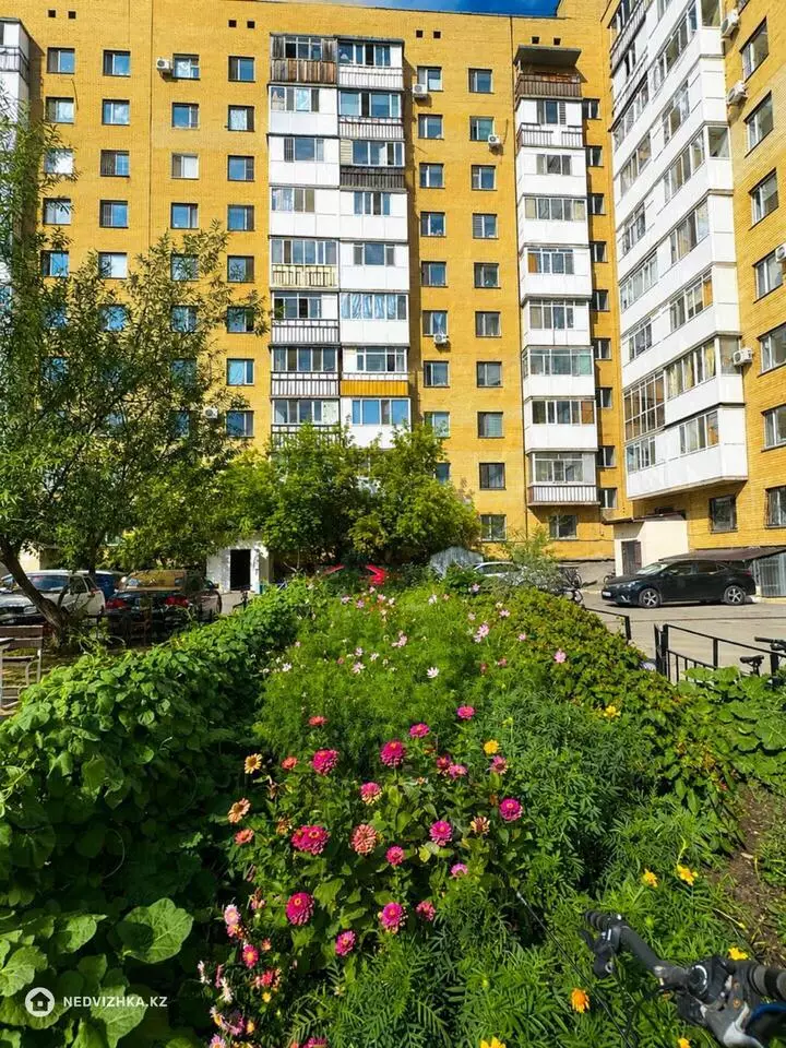3-комнатная квартира, этаж 2 из 9, 70 м²