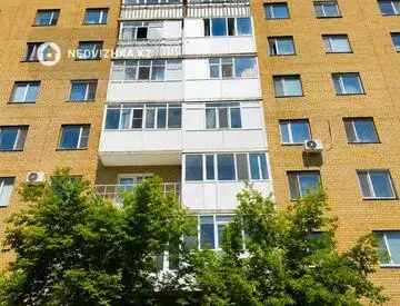 3-комнатная квартира, этаж 2 из 9, 70 м², миниатюра 3