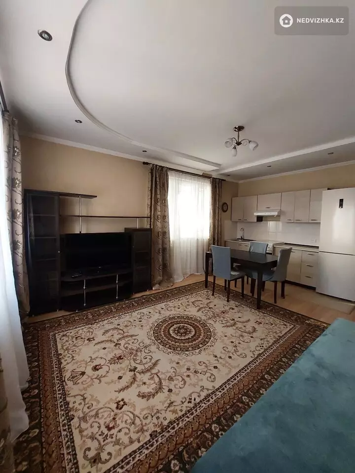 1-комнатная квартира, этаж 4 из 12, 50 м², фотография 2