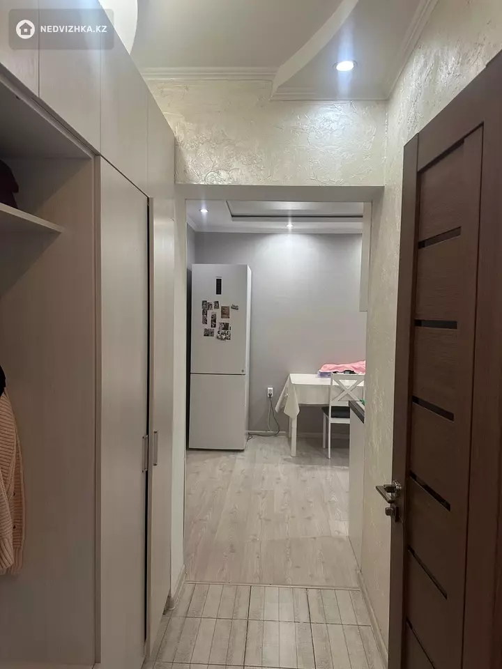1-комнатная квартира, этаж 3 из 10, 43 м², фотография 3