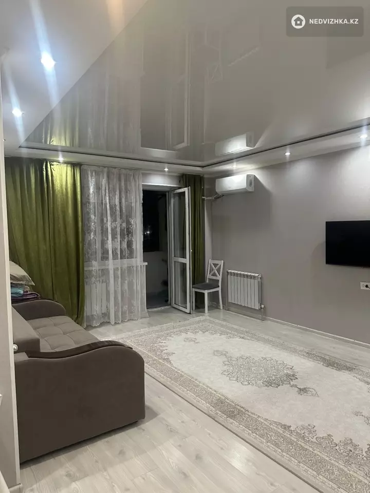 1-комнатная квартира, этаж 3 из 10, 43 м², фотография 4