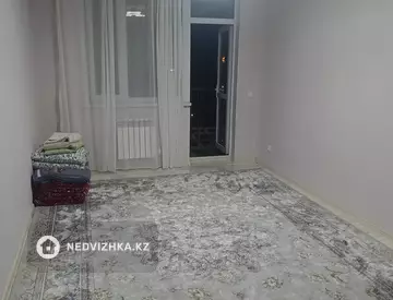 3-комнатная квартира, этаж 8 из 10, 74 м², На длительный срок