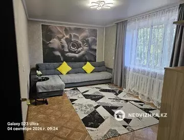 2-комнатная квартира, этаж 1 из 9, 52 м², Посуточно, миниатюра 12