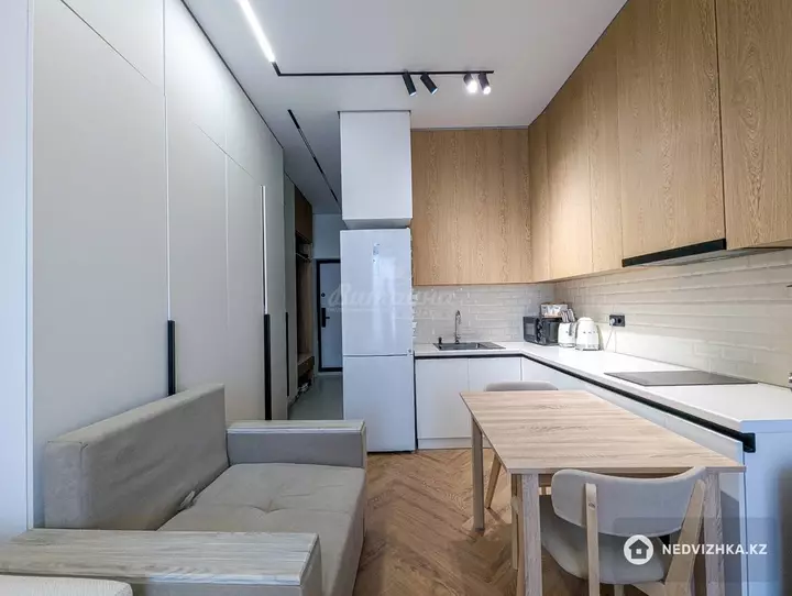 1-комнатная квартира, этаж 3 из 13, 30 м², фотография 2