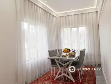 6-комнатный дом, 10 соток, 300 м²