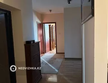 3-комнатная квартира, этаж 4 из 12, 108 м²