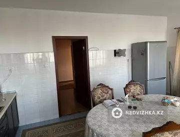 3-комнатная квартира, этаж 4 из 12, 108 м², миниатюра 6