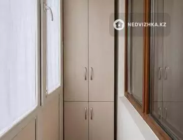 3-комнатная квартира, этаж 4 из 5, 62 м², миниатюра 10