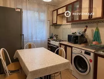 3-комнатная квартира, этаж 4 из 5, 62 м², миниатюра 7