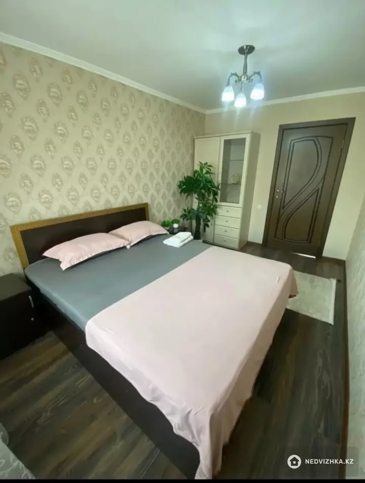 3-комнатная квартира, этаж 4 из 4, 68 м², Посуточно, фотография 3