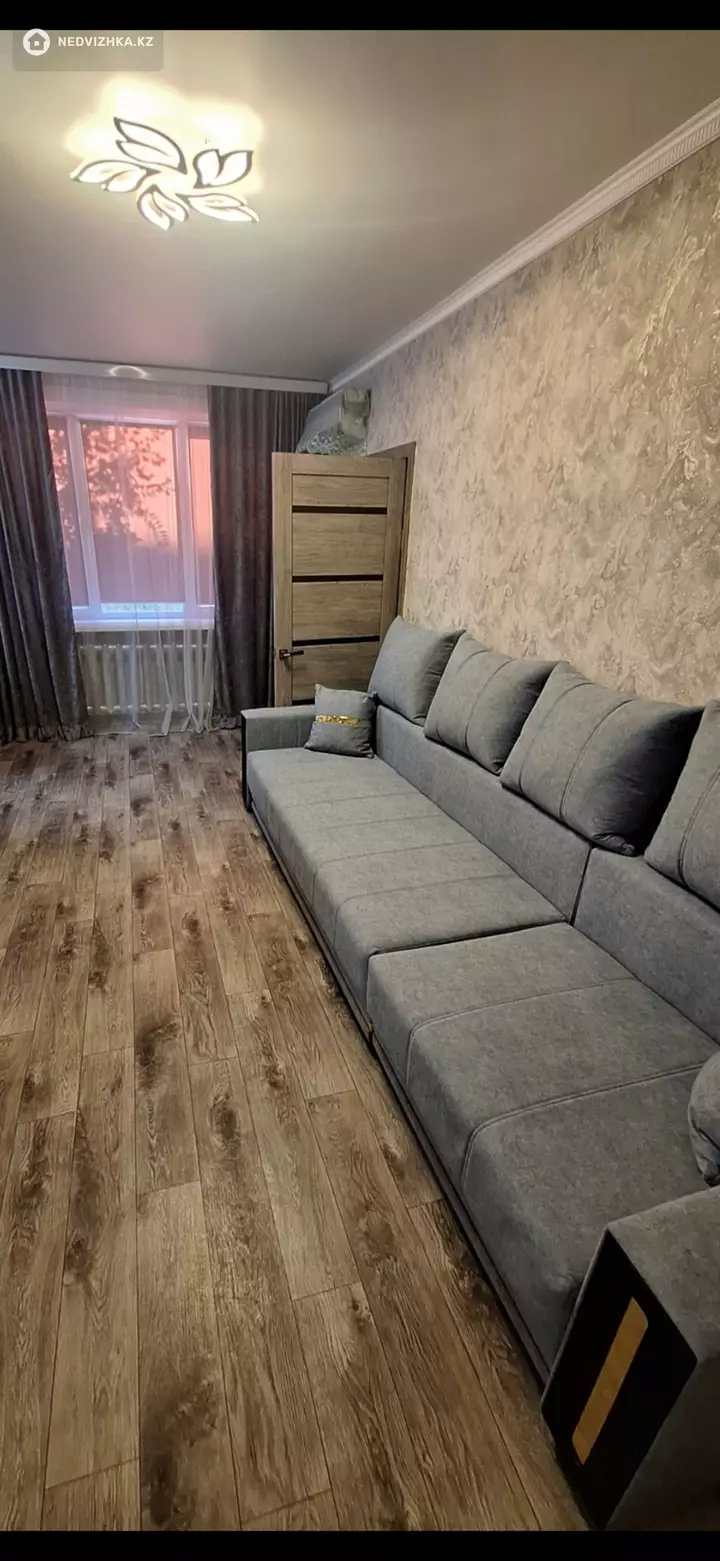 2-комнатная квартира, этаж 3 из 4, 47 м², Посуточно, фотография 2