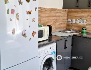 2-комнатная квартира, этаж 3 из 4, 47 м², Посуточно