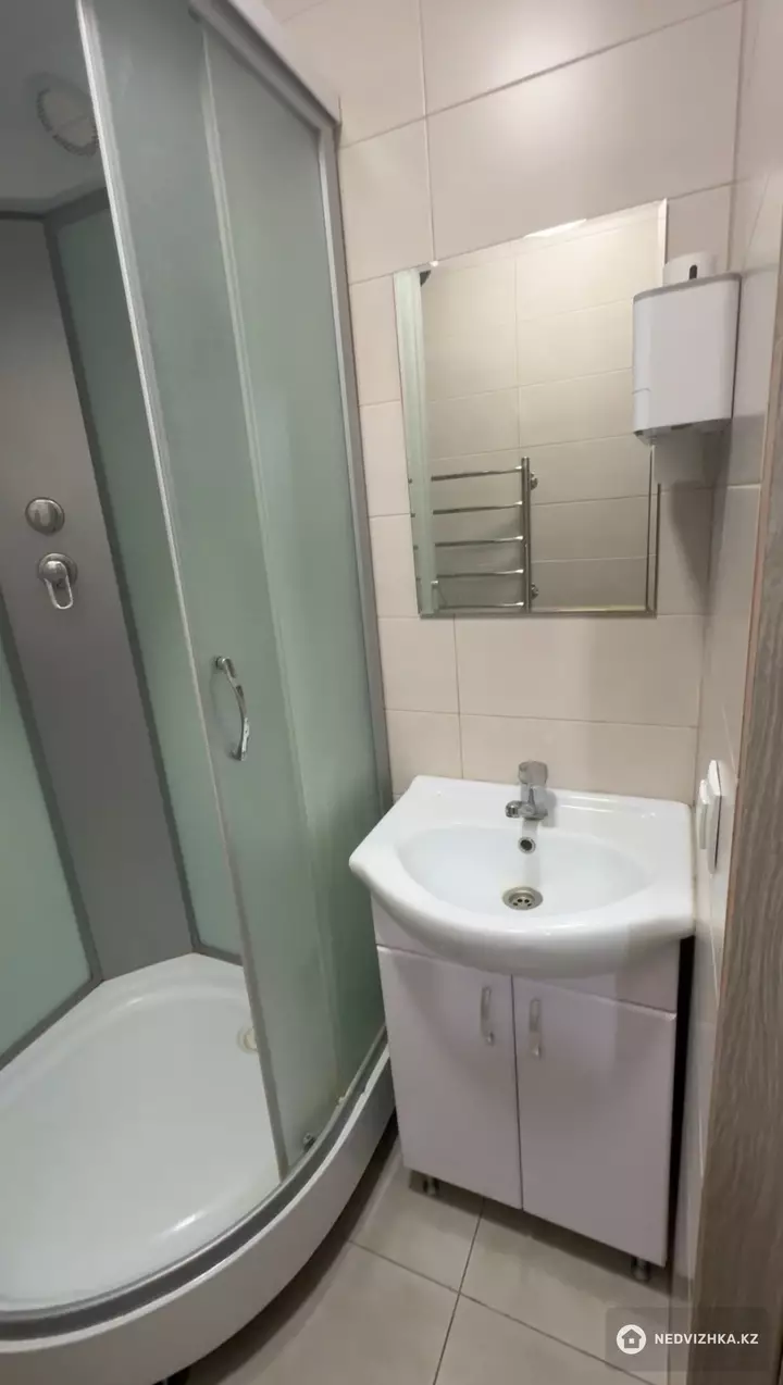 2-комнатная квартира, этаж 3 из 5, 44 м², фотография 2