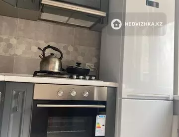 2-комнатная квартира, этаж 3 из 5, 44 м², миниатюра 10