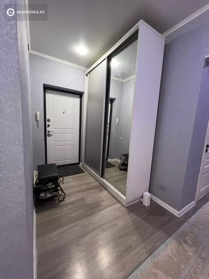 3-комнатная квартира, этаж 2 из 9, 105 м², фотография 4