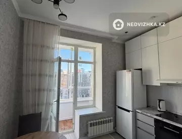 1-комнатная квартира, этаж 9 из 9, 34 м², миниатюра 4