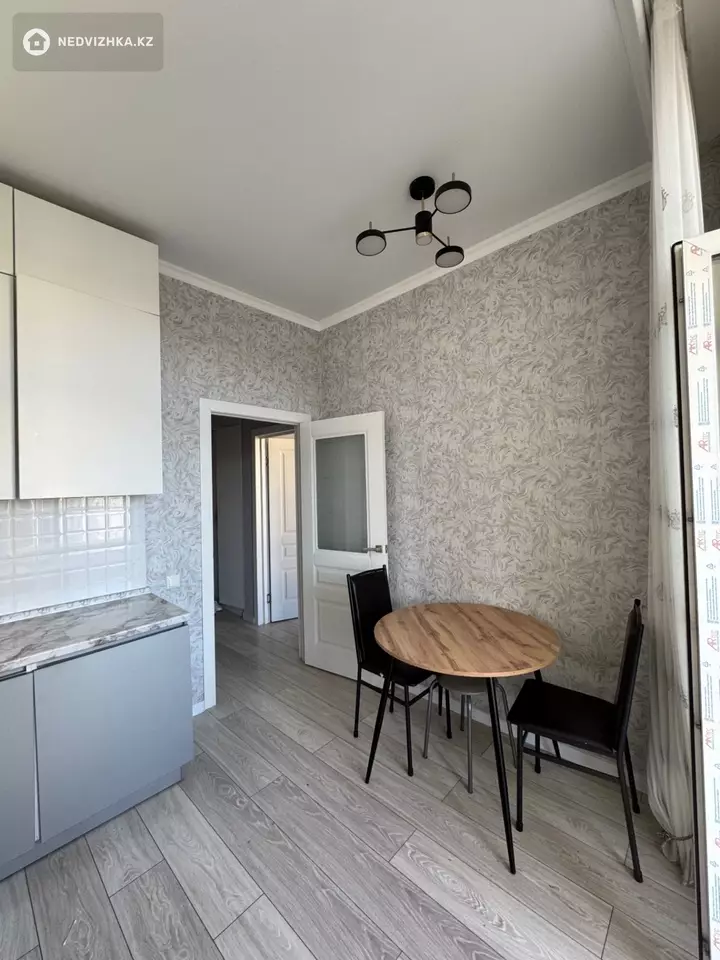 1-комнатная квартира, этаж 9 из 9, 34 м², фотография 5