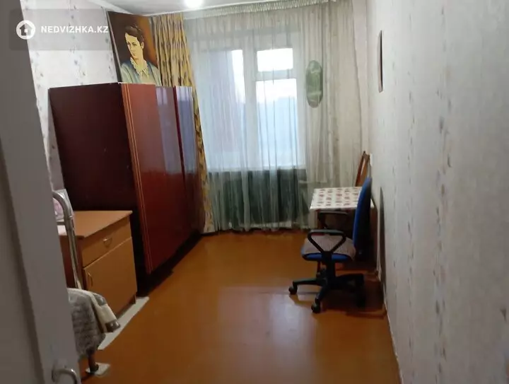 4-комнатная квартира, этаж 10 из 10, 75 м², фотография 2
